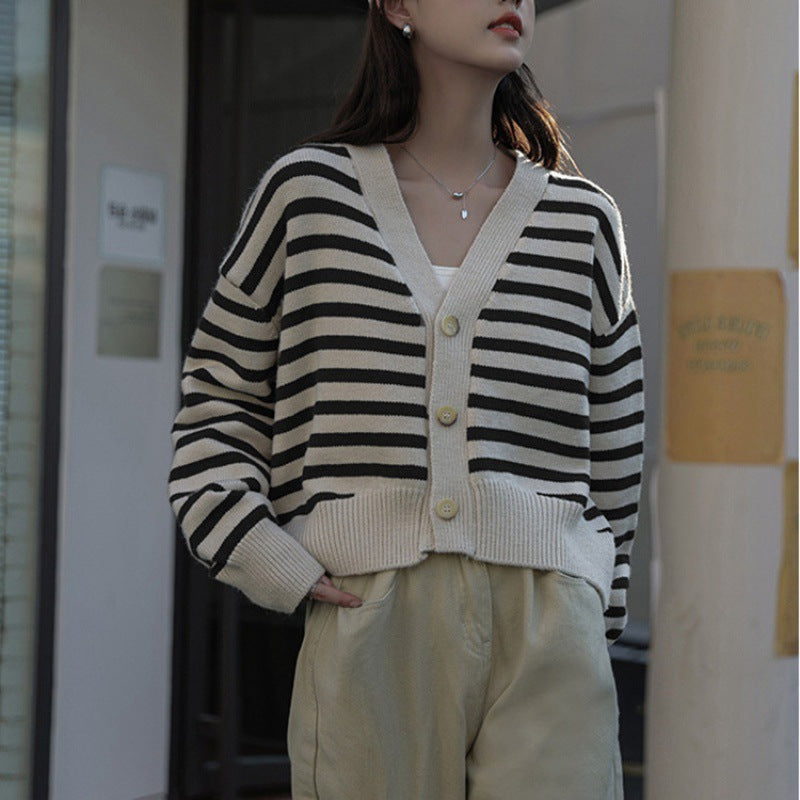 A10 Korean Style Short Knit Cardigan – Casual Loose V-Neck Sweater for Women