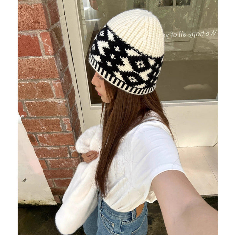 2025 Autumn Winter Women’s Knit Beanie – Diamond Color-Block Retro Minimalist Hat