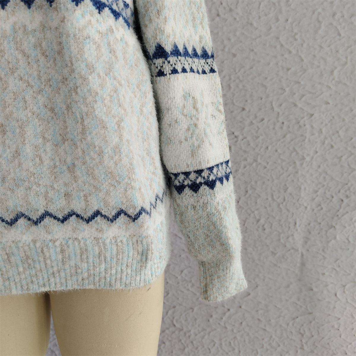 Autumn Winter 2025 Women’s Christmas Snowflake Chenille Sweater – Semi-Turtleneck Knit Pullover