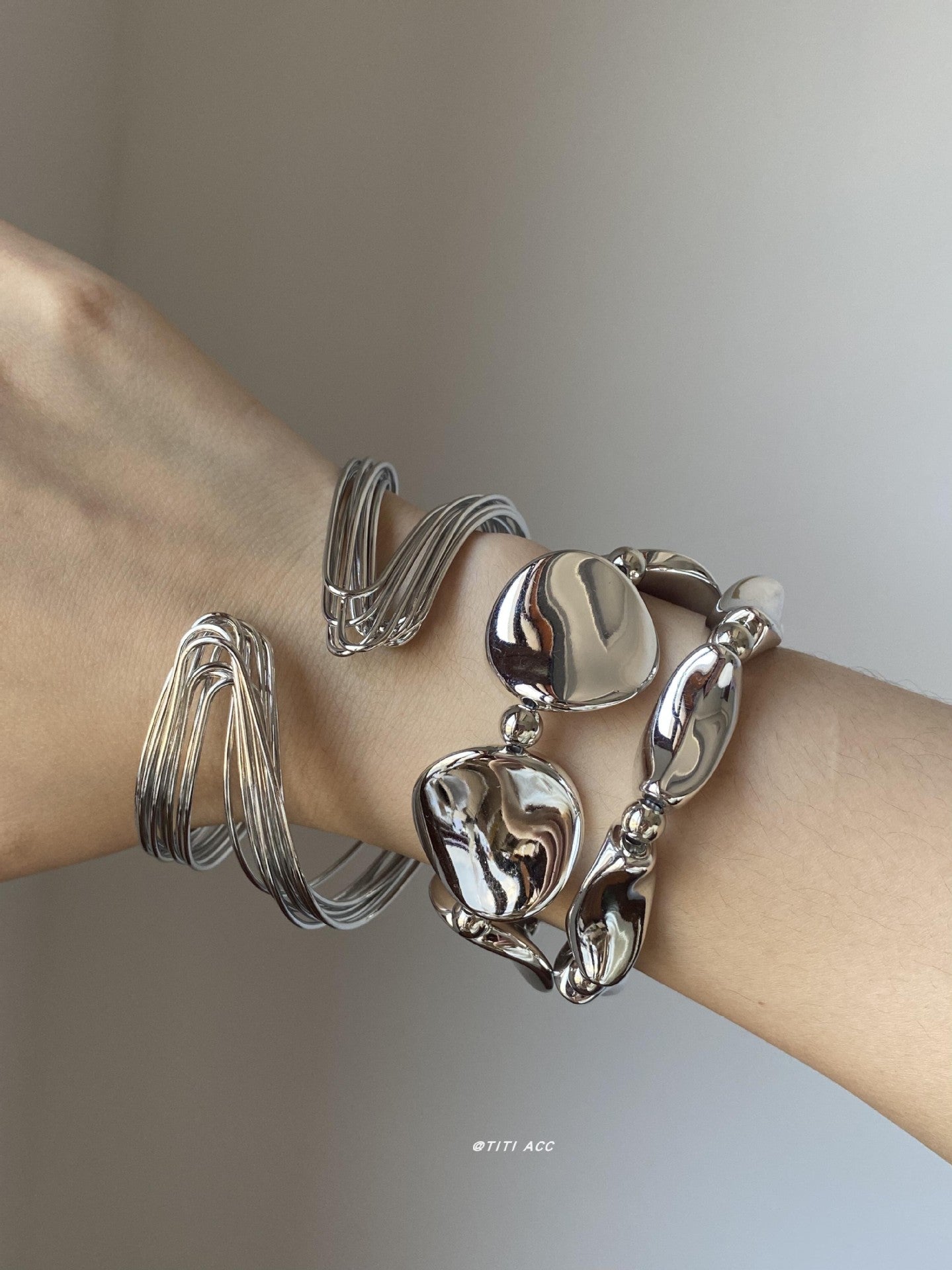 Vintage Futuristic Irregular Metal Bracelet | Women’s Sweet & Chic Designer Statement Jewelry