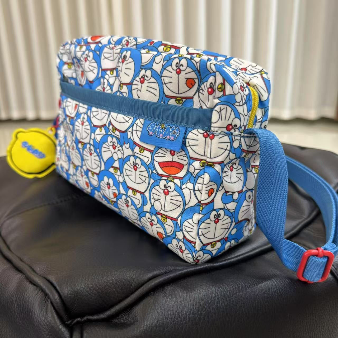 Cartoon fashion shoulder messenger bag multi-compartment large capacity lightweight 2434 printed bag anti-splashing water