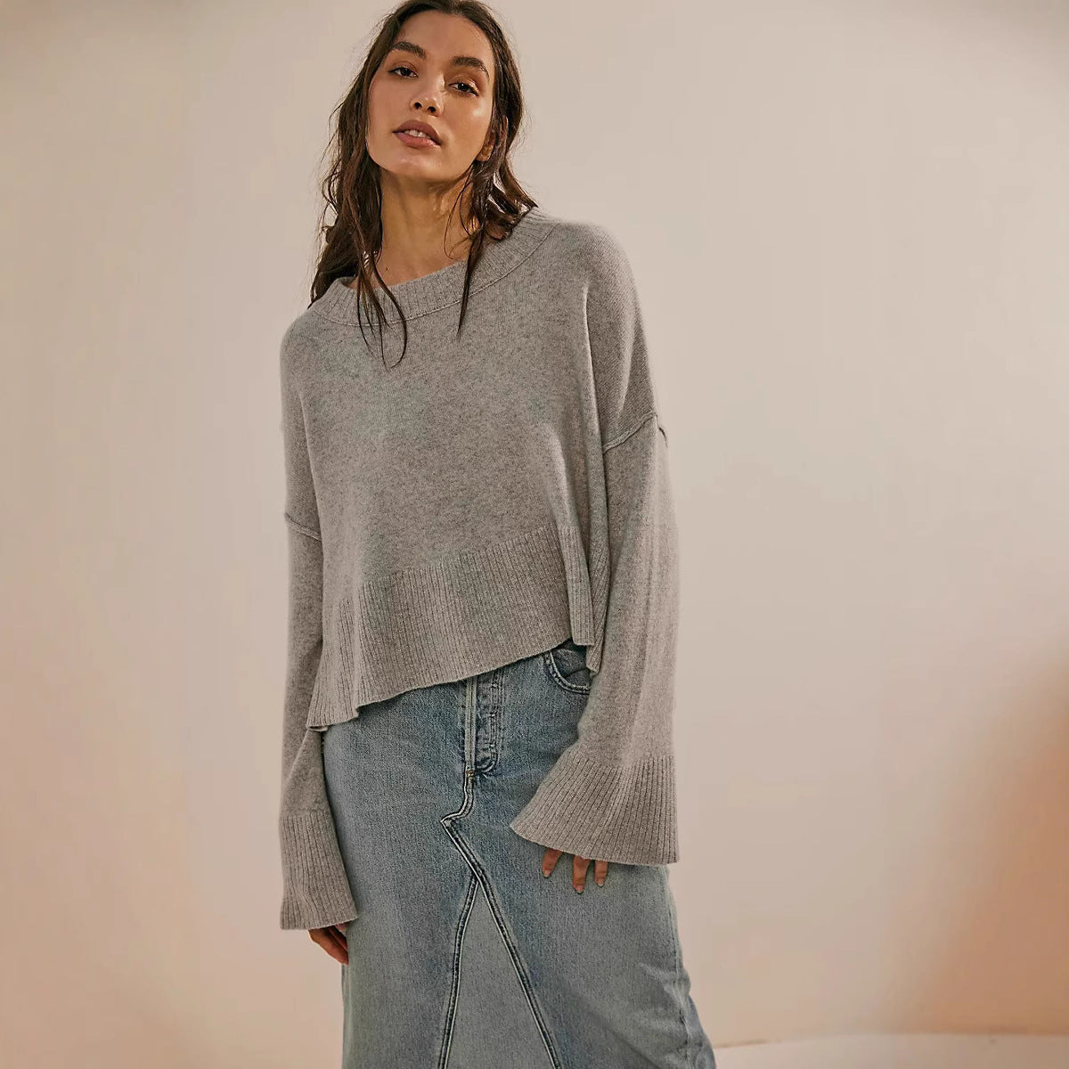 2025 Fall Winter Solid Color Knit Sweater | Women’s Fashion Crew Neck Pullover with Flared Sleeves