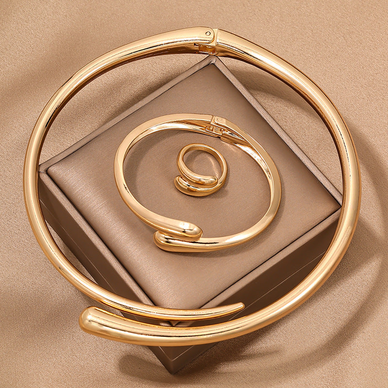 Women’s Minimalist Metal Jewelry Set | Geometric Choker, Bracelet & Ring Trio