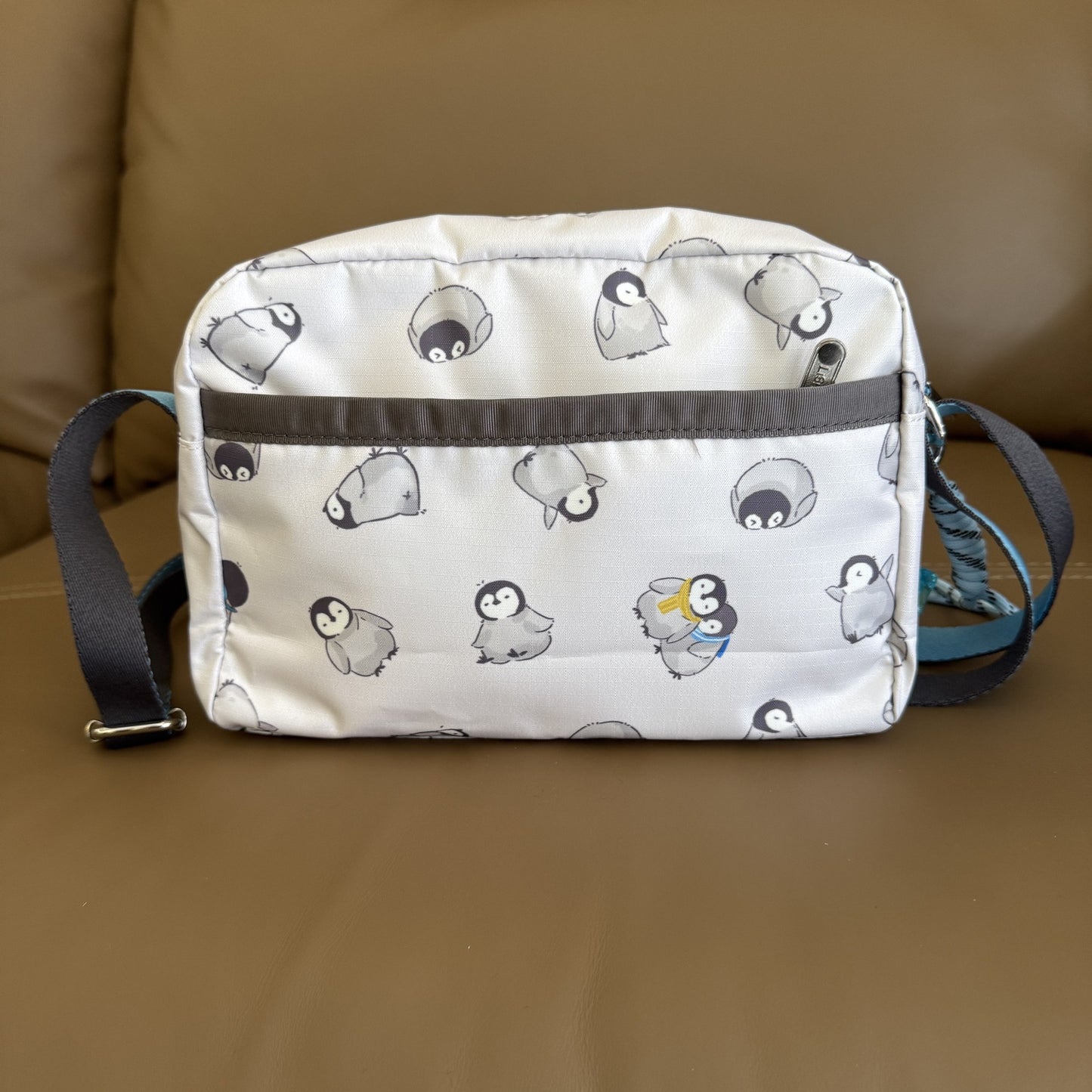 Fashion shoulder messenger bag multi-compartment large capacity lightweight 2434 printed bag anti-splashing water