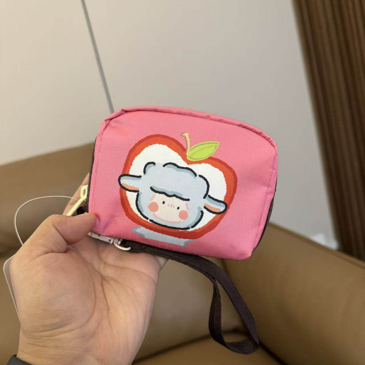 Home has cute pet series cartoon change earphones makeup storage clutch bag 6701 with hand strap