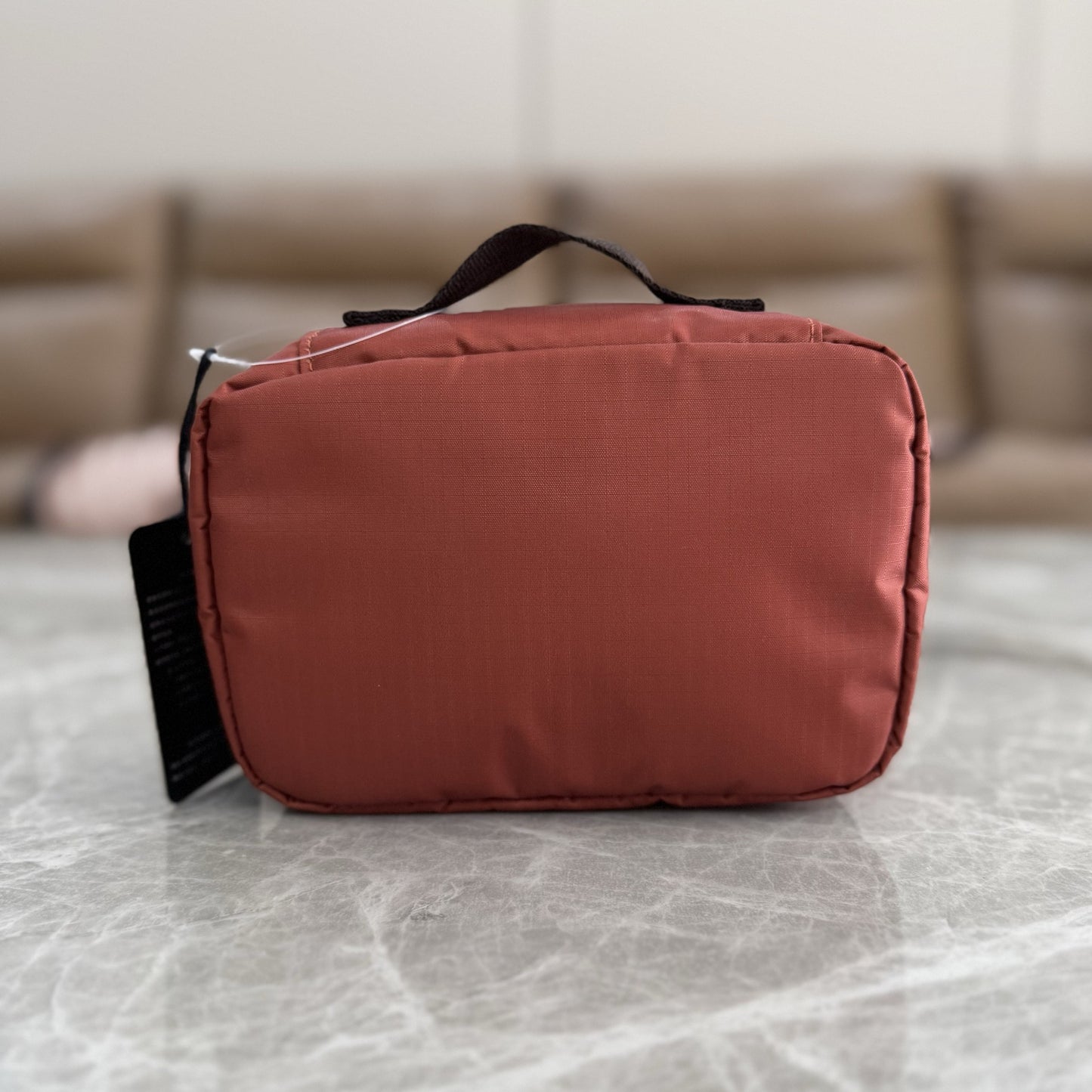 The new model is your hand bag, portable Kapibara migrant workers, animation small bag A109.