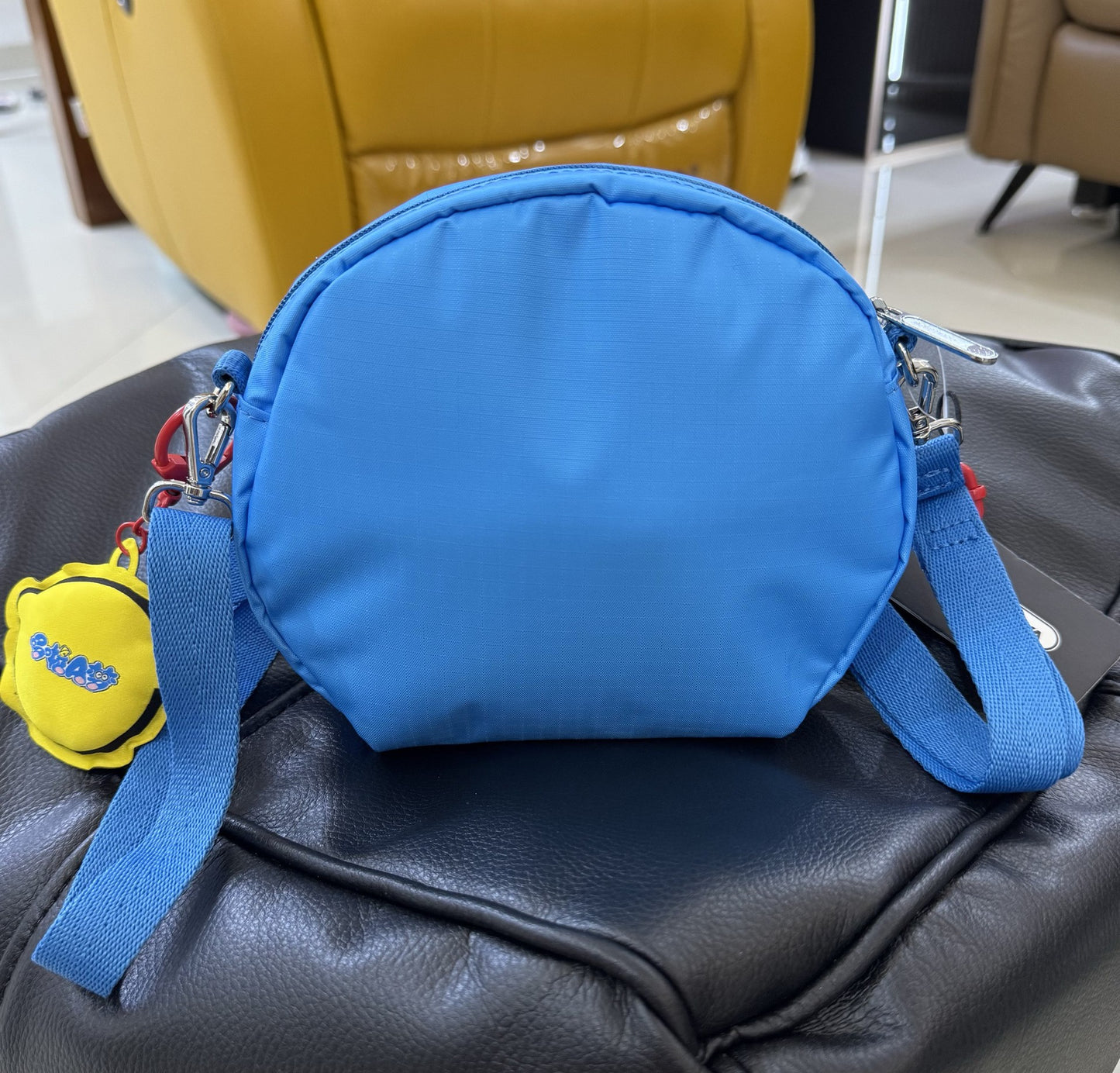 New cartoon women's cloth bag New lightweight messenger bag Fashion bag Anti-splashing L238