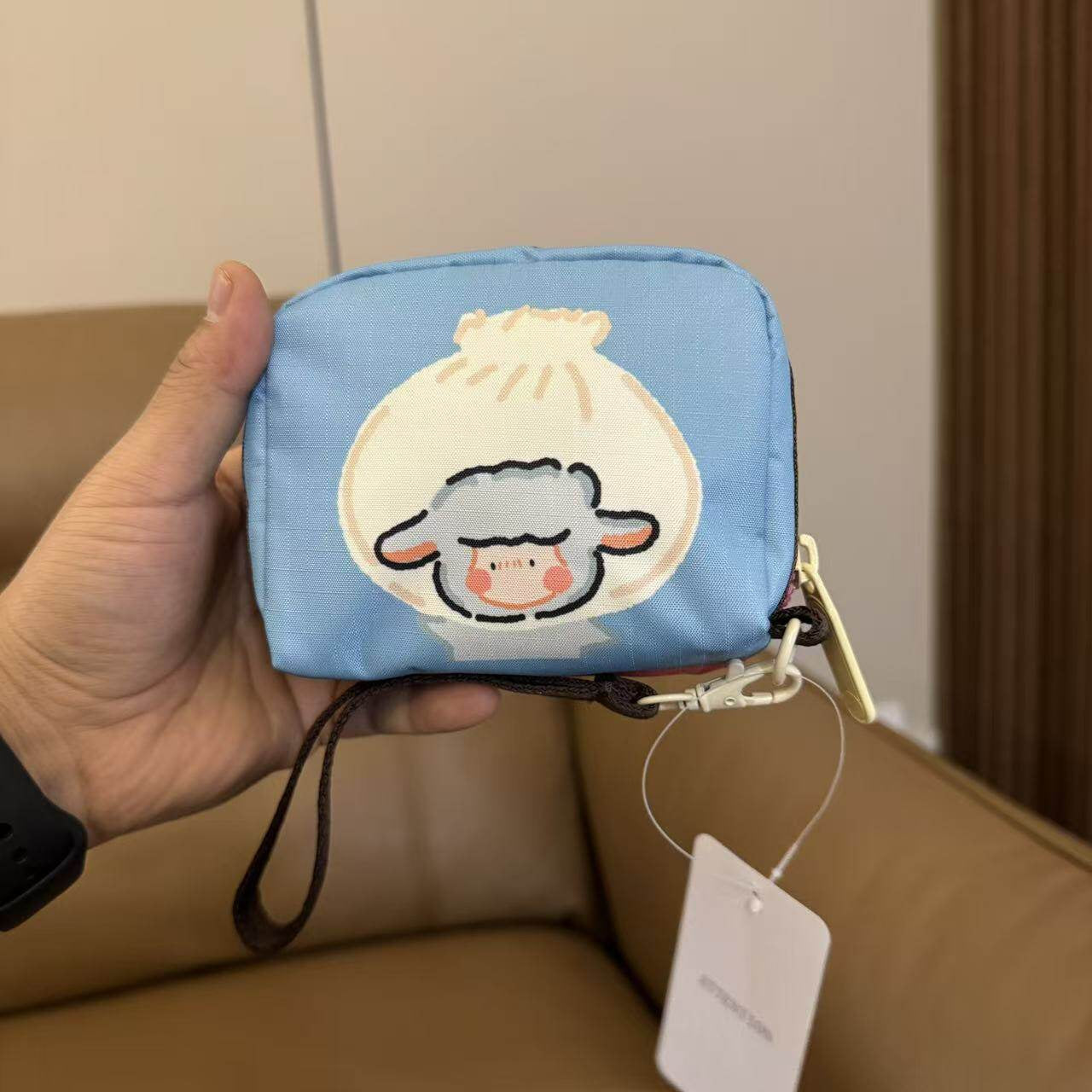 Home has cute pet series cartoon change earphones makeup storage clutch bag 6701 with hand strap