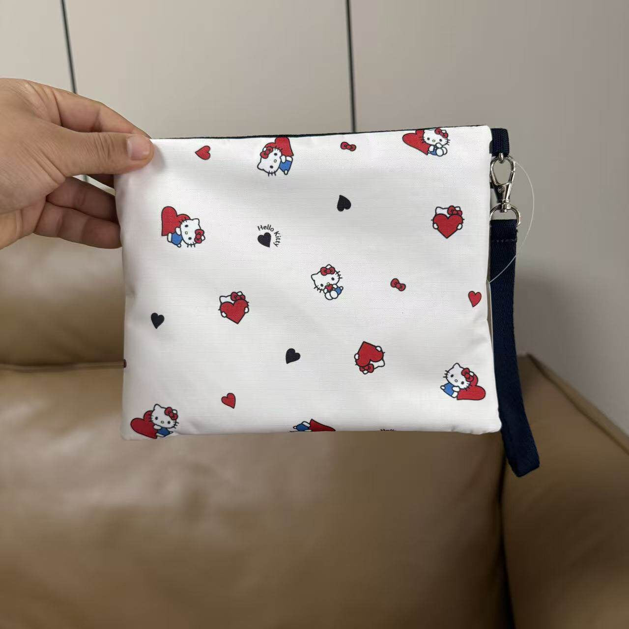 Women's hand rope, hand bag, two zippers, cosmetic bag, change bag, mobile phone bag.