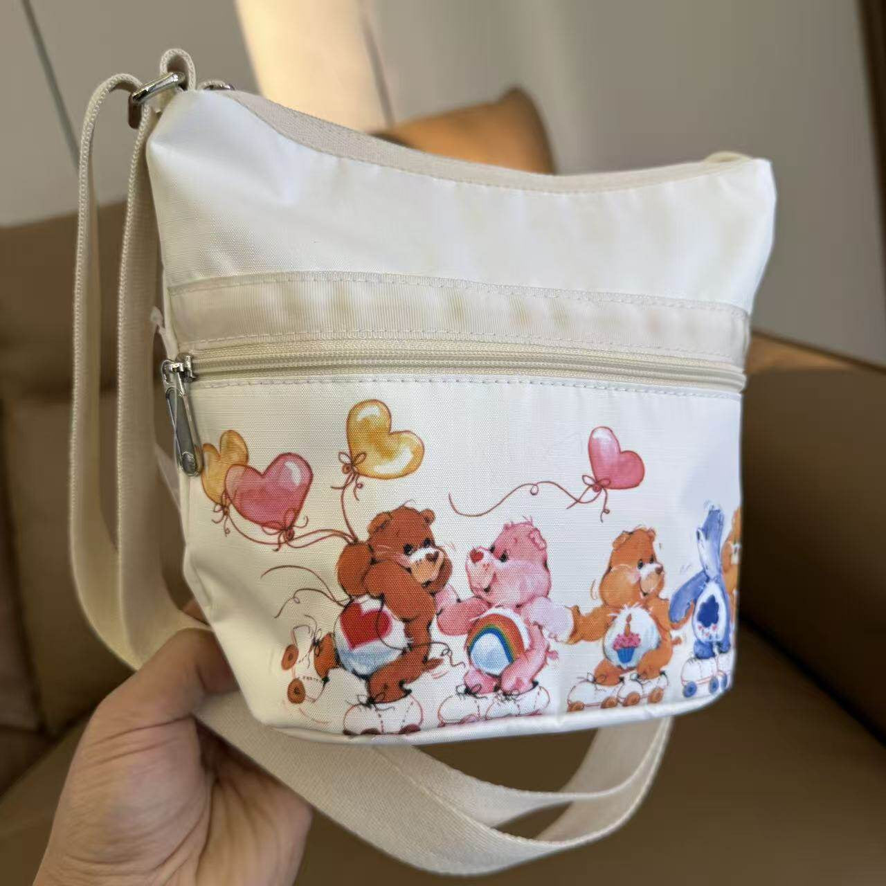Cartoon~ New shoulder messenger handbag messenger bag 237/height 18, opening width 19