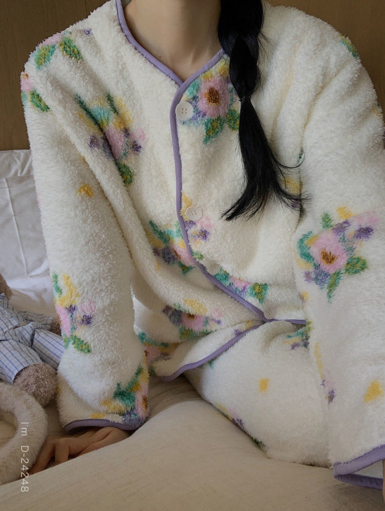 Women’s Plush Fleece Loungewear Set – Warm Casual Homewear Pajamas with Bear & Floral Print