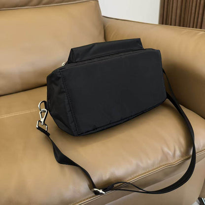 Cartoon unmarked cute big eyes tote portable messenger bag casual commuter bag X153 size 25/20/13