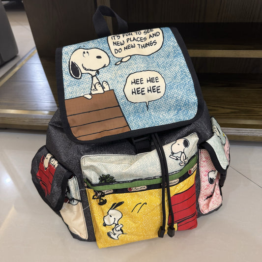 Water-proof women's bag, light travel bag, Snoopy backpack, school bag 7839 large.