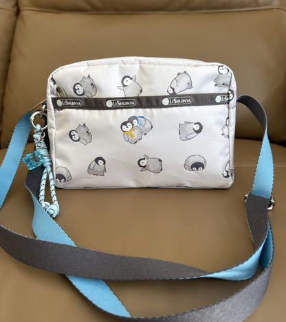 Fashion shoulder messenger bag multi-compartment large capacity lightweight 2434 printed bag anti-splashing water