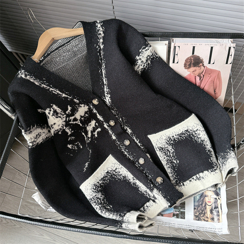 Autumn Winter 2025 Women’s Black & White Rose Knit Cardigan – Thick Cozy Pullover Sweater