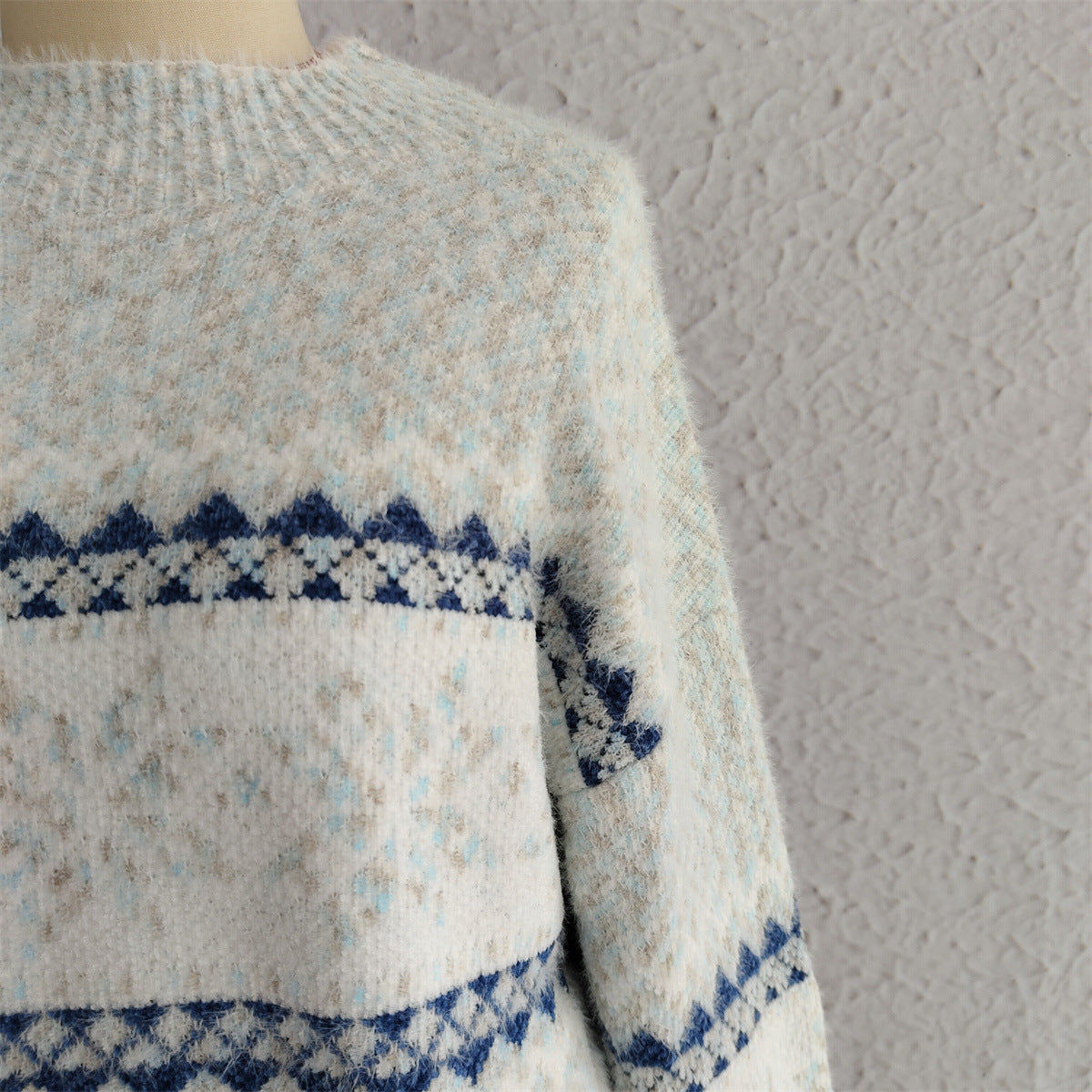 Autumn Winter 2025 Women’s Christmas Snowflake Chenille Sweater – Semi-Turtleneck Knit Pullover