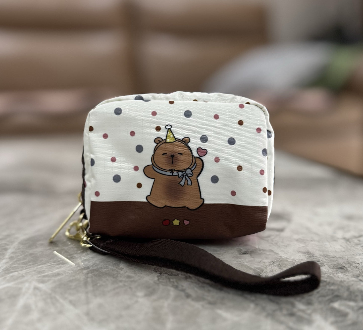 Home has cute pet series cartoon change earphones makeup storage clutch bag 6701 with hand strap