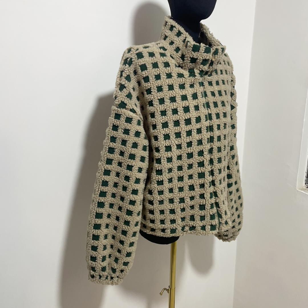 Women’s Checkered Sherpa Jacket 2025 | Warm, Soft & Casual Look